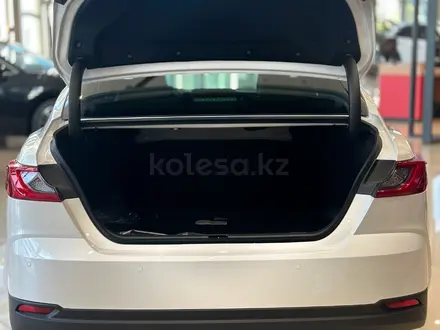 Toyota Camry Luxe 2026 года за 22 190 000 тг. в Астана – фото 7