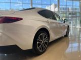 Toyota Camry Luxe 2026 года за 22 190 000 тг. в Астана – фото 4