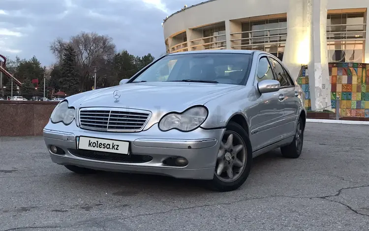 Mercedes-Benz C 200 2001 года за 2 400 000 тг. в Алматы