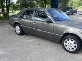 Mercedes-Benz E 230 1989 годаfor850 000 тг. в Тараз