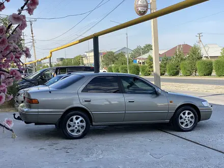 Toyota Camry 1998 года за 5 700 000 тг. в Шымкент – фото 10