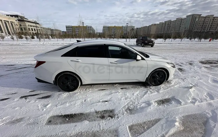 Hyundai Elantra 2021 годаfor8 880 000 тг. в Астана