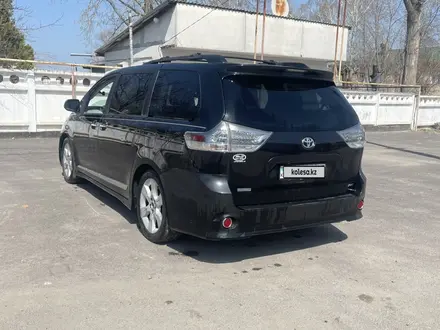 Toyota Sienna 2014 года за 15 000 000 тг. в Алматы – фото 9