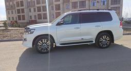 Toyota Land Cruiser 2018 года за 32 000 000 тг. в Караганда