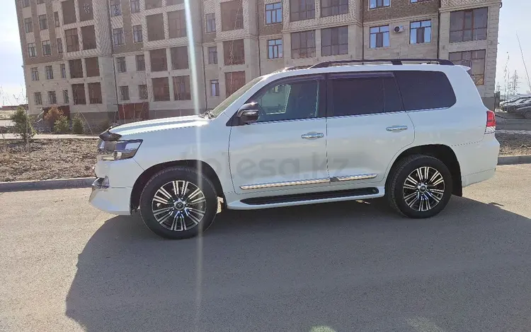 Toyota Land Cruiser 2018 годаүшін34 000 000 тг. в Караганда