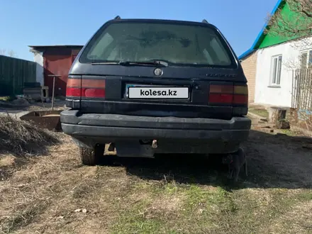 Volkswagen Passat 1993 года за 1 000 000 тг. в Астана – фото 4