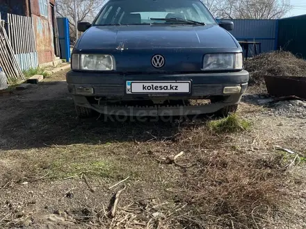 Volkswagen Passat 1993 года за 1 000 000 тг. в Астана