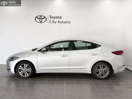 Hyundai Elantra 2018 года за 8 450 000 тг. в Астана – фото 2