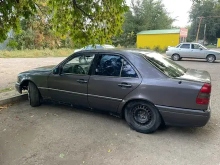 Mercedes-Benz C 180 1995 года за 750 000 тг. в Уральск