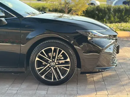 Toyota Camry 2024 года за 21 200 000 тг. в Актобе – фото 12