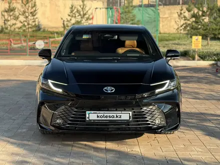 Toyota Camry 2024 года за 21 200 000 тг. в Актобе