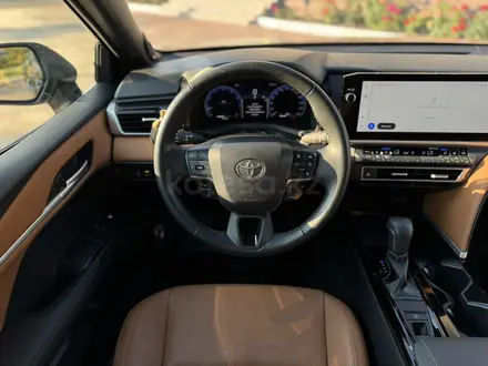 Toyota Camry 2024 года за 21 200 000 тг. в Актобе – фото 20