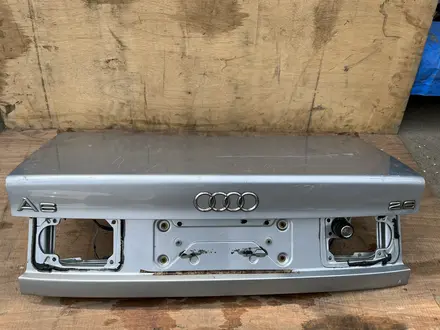 Крышка багажника на Audi A6 (1991-1997) за 10 000 тг. в Алматы