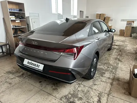 Hyundai Elantra 2023 года за 10 300 000 тг. в Павлодар – фото 3