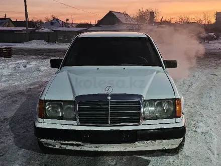 Mercedes-Benz E 200 1990 года за 1 100 000 тг. в Щучинск – фото 2