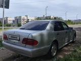 Mercedes-Benz E 230 1995 года за 1 800 000 тг. в Павлодар – фото 4