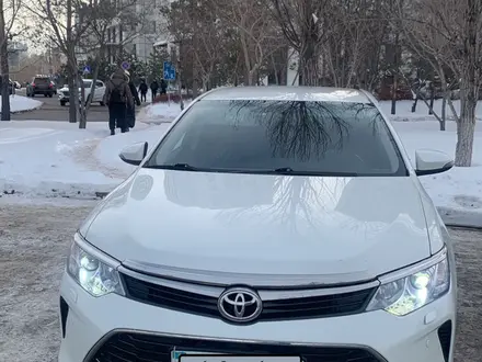 Toyota Camry 2016 года за 11 300 000 тг. в Астана