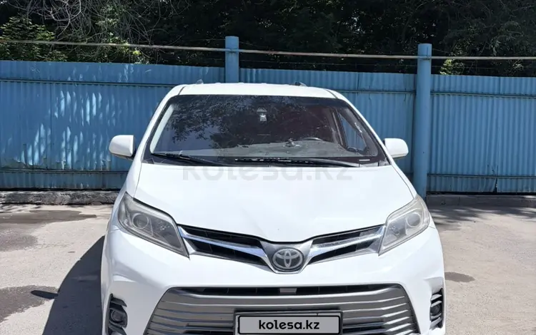Toyota Sienna 2018 годаүшін14 500 000 тг. в Алматы