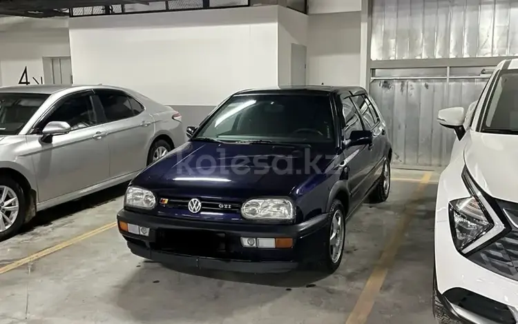Volkswagen Golf 1994 годаүшін2 900 000 тг. в Караганда