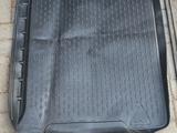 Коврик в багажник резиновый на Хаммер Н3. за 11 000 тг. в Алматы