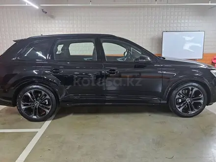 Audi Q7 55 TFSI 2025 года за 54 400 000 тг. в Алматы – фото 9