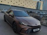 Toyota Camry 2025 года за 22 990 000 тг. в Астана – фото 2