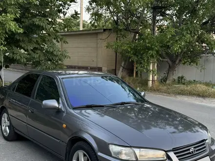 Toyota Camry 1998 года за 3 650 000 тг. в Шымкент – фото 6
