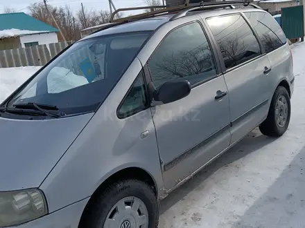 Volkswagen Sharan 2001 года за 2 600 000 тг. в Актобе – фото 6