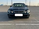 Mercedes-Benz E 320 2004 годаүшін4 500 000 тг. в Актау – фото 2