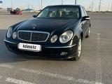 Mercedes-Benz E 320 2004 годаүшін4 500 000 тг. в Актау – фото 4