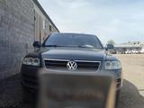 Volkswagen Touareg 2004 годаүшін4 900 000 тг. в Актобе – фото 2