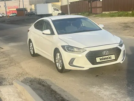 Hyundai Elantra 2019 года за 7 000 000 тг. в Алматы – фото 2