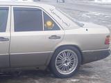 Mercedes-Benz E 230 1992 годаfor950 000 тг. в Алматы – фото 2