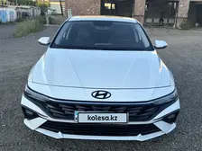 Hyundai Elantra, 2024