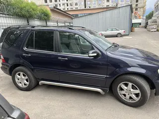 Mercedes-Benz ML 500