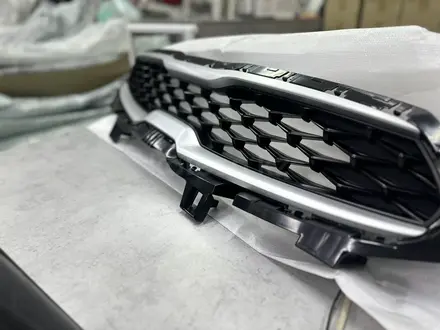 Решетка радиатора Kia за 10 000 тг. в Астана – фото 3