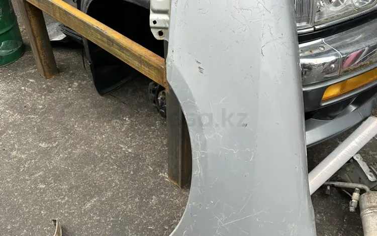 Крыло левое Toyota пикник ипсум за 20 000 тг. в Алматы