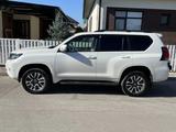 Toyota Land Cruiser Prado 2022 годаfor29 999 999 тг. в Алматы – фото 2