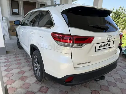 Toyota Highlander 2018 года за 18 500 000 тг. в Шымкент – фото 4