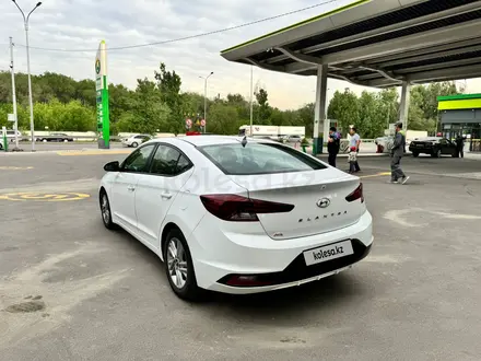 Hyundai Elantra 2019 года за 8 200 000 тг. в Алматы – фото 5