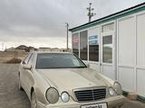 Mercedes-Benz E 320 2001 годаfor4 500 000 тг. в Жанаозен