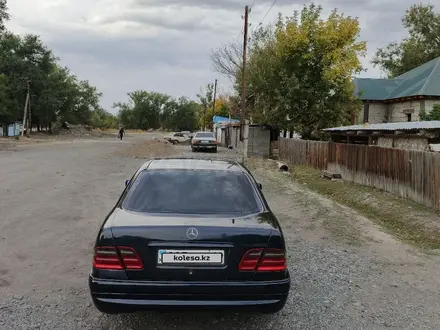 Mercedes-Benz E 280 1996 года за 2 900 000 тг. в Ушарал – фото 4