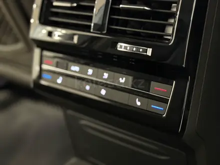 Volkswagen Touareg Business Atmosphere 2025 года за 38 990 000 тг. в Астана – фото 15