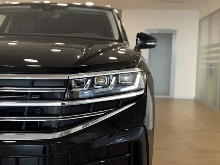 Volkswagen Touareg Business Atmosphere 2025 года за 38 990 000 тг. в Астана – фото 4