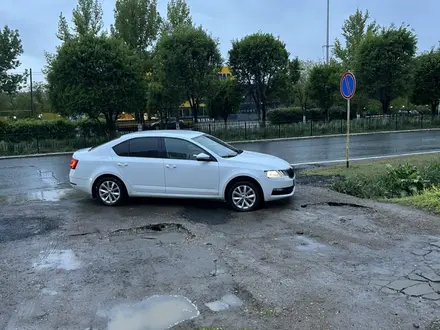 Skoda Octavia 2019 года за 9 300 000 тг. в Уральск – фото 2