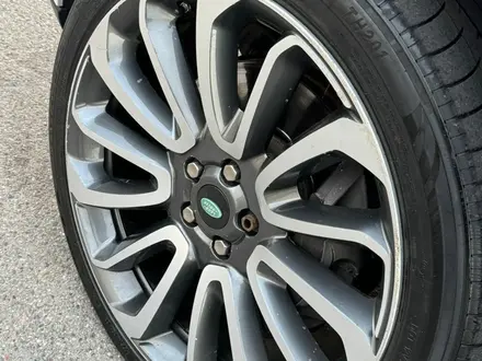 Land Rover Range Rover 2015 года за 28 500 000 тг. в Алматы – фото 11