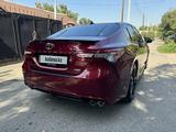 Toyota Camry 2018 года за 13 500 000 тг. в Алматы – фото 5