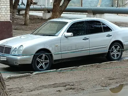 Mercedes-Benz E 230 1997 года за 2 850 000 тг. в Кызылорда – фото 5