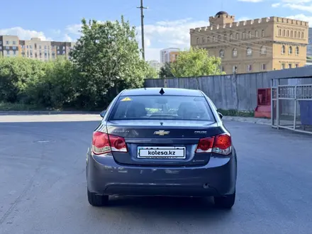 Chevrolet Cruze 2013 года за 2 900 000 тг. в Астана – фото 4