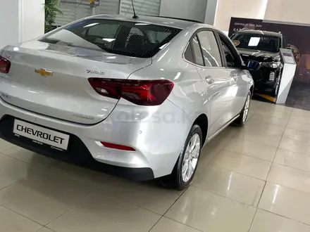 Chevrolet Onix Premier 2 2023 года за 9 290 000 тг. в Атырау – фото 7